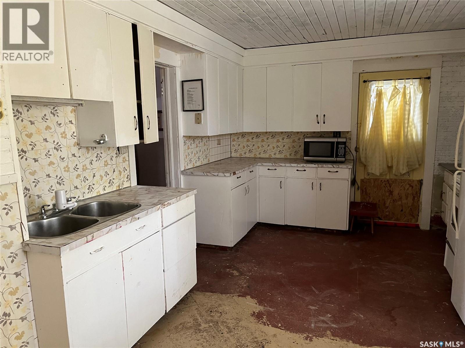 239 4th Avenue W, Gravelbourg, Saskatchewan  S0H 1X0 - Photo 12 - SK016597