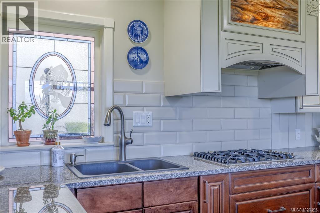 377 Milton St, Nanaimo, British Columbia V9R 2K8 - Photo 6 - 1026195