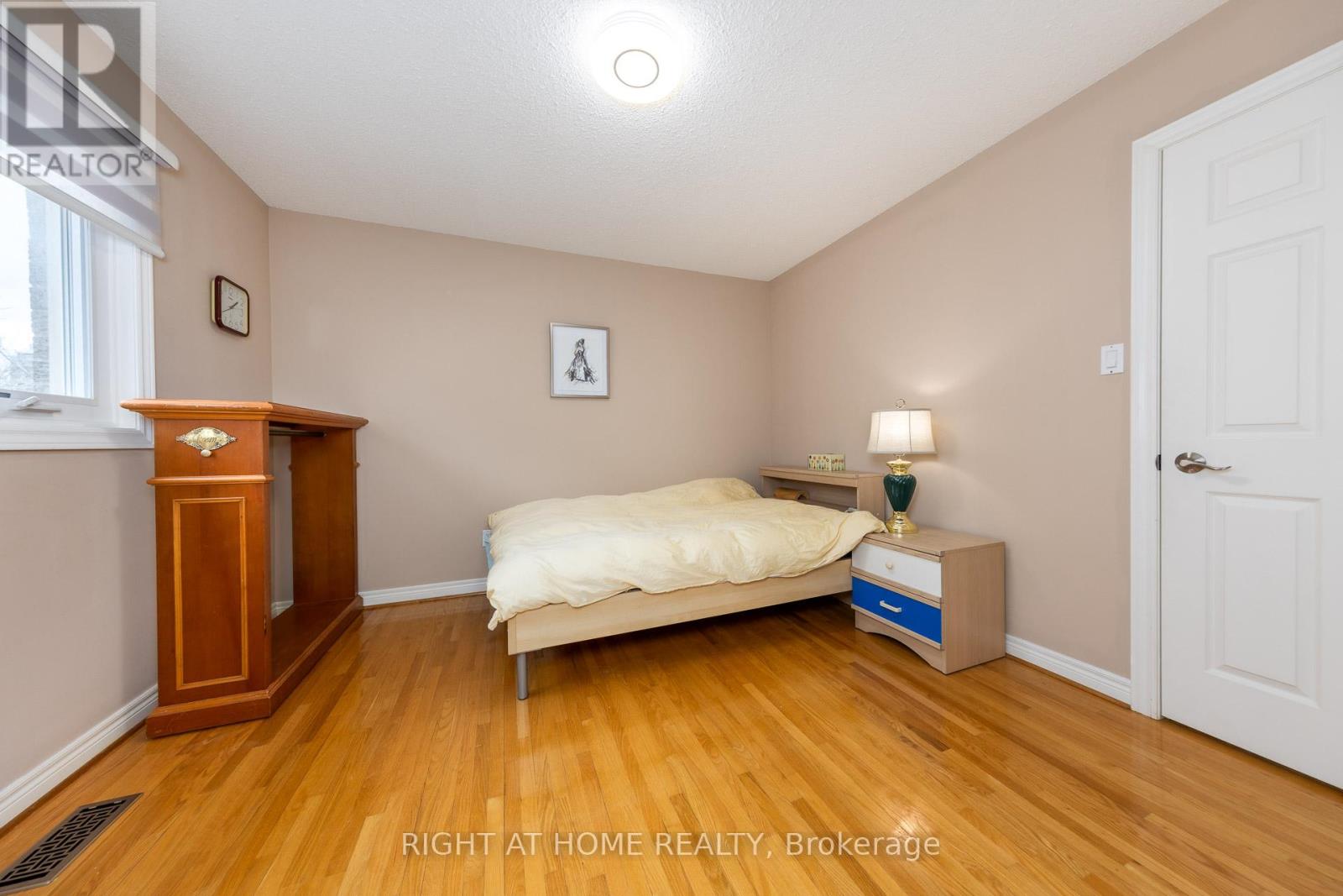 27 Addison Street, Richmond Hill, Ontario  L4C 9N1 - Photo 29 - N12896492