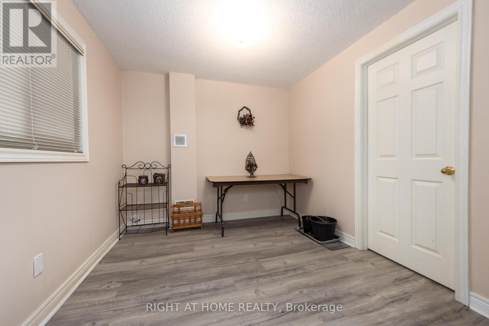 27 Addison Street, Richmond Hill, Ontario  L4C 9N1 - Photo 38 - N12896492