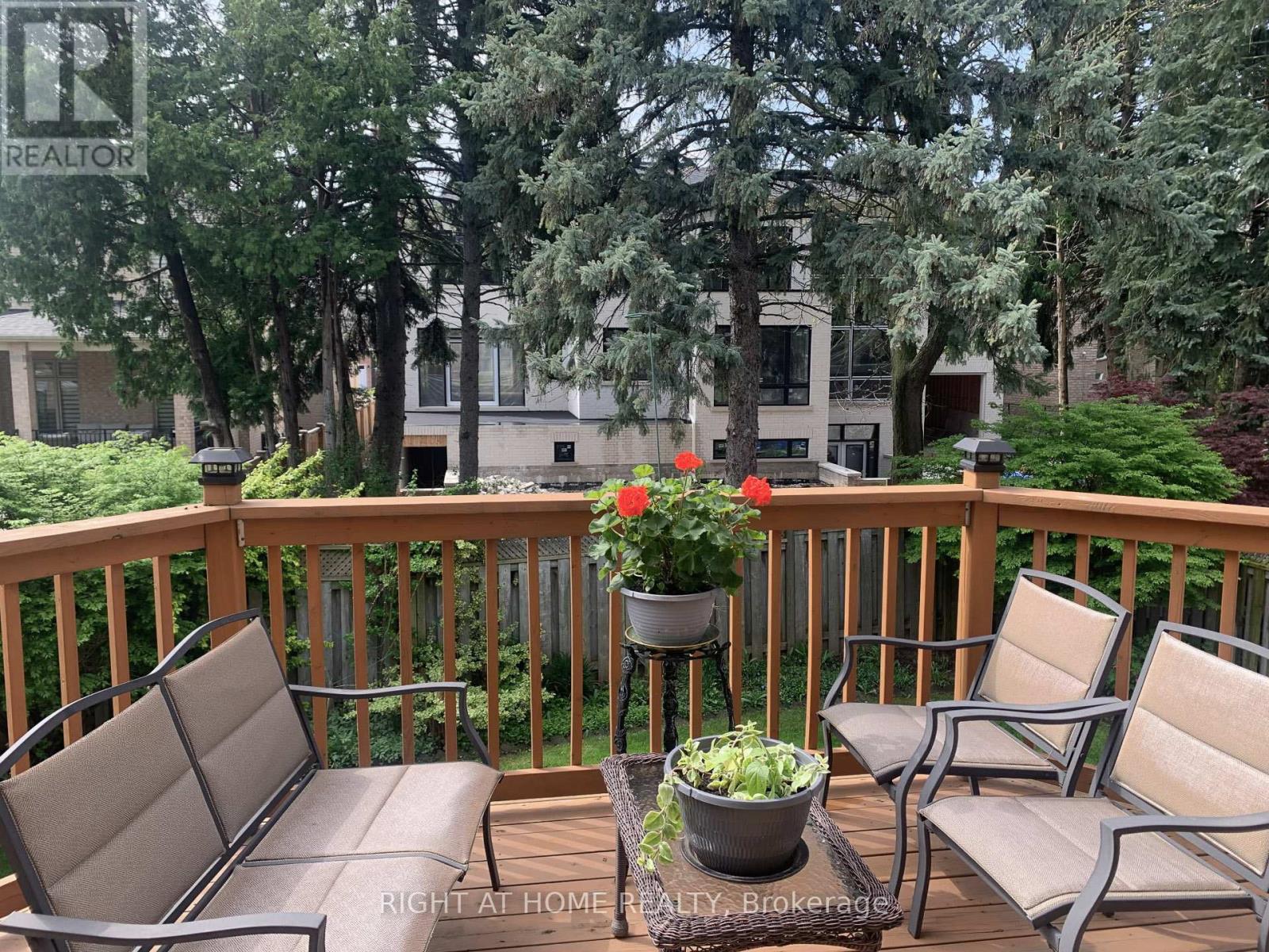 27 Addison Street, Richmond Hill, Ontario  L4C 9N1 - Photo 46 - N12896492