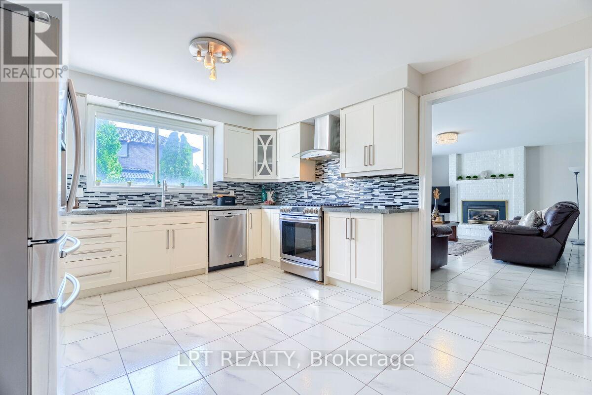 16 Vogue Court, Hamilton, Ontario  L8E 4T3 - Photo 17 - X12897606