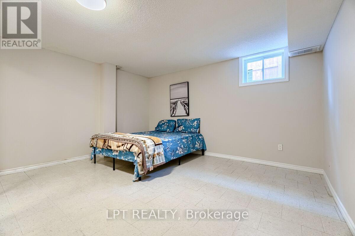 16 Vogue Court, Hamilton, Ontario  L8E 4T3 - Photo 43 - X12897606