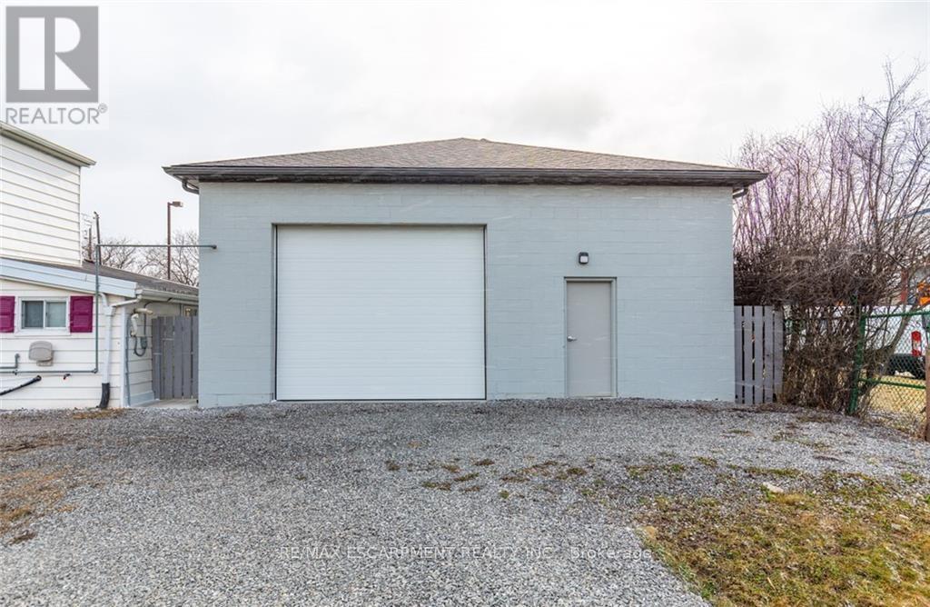 355 Jones Road, Hamilton, Ontario  L8E 5N2 - Photo 3 - X12897618