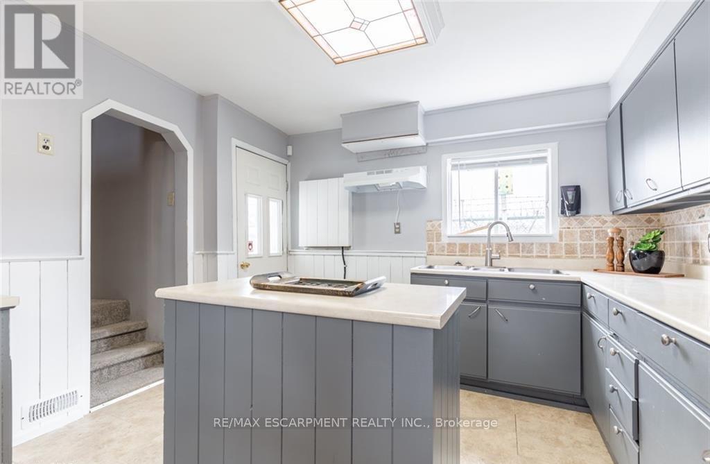 355 Jones Road, Hamilton, Ontario  L8E 5N2 - Photo 9 - X12897618