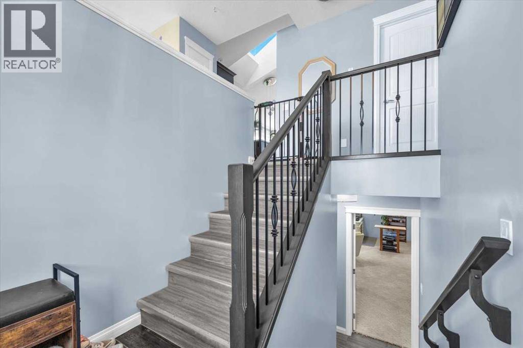 301 Mcleod Crescent, Diamond Valley, Alberta  T0L 2A0 - Photo 3 - A2290530