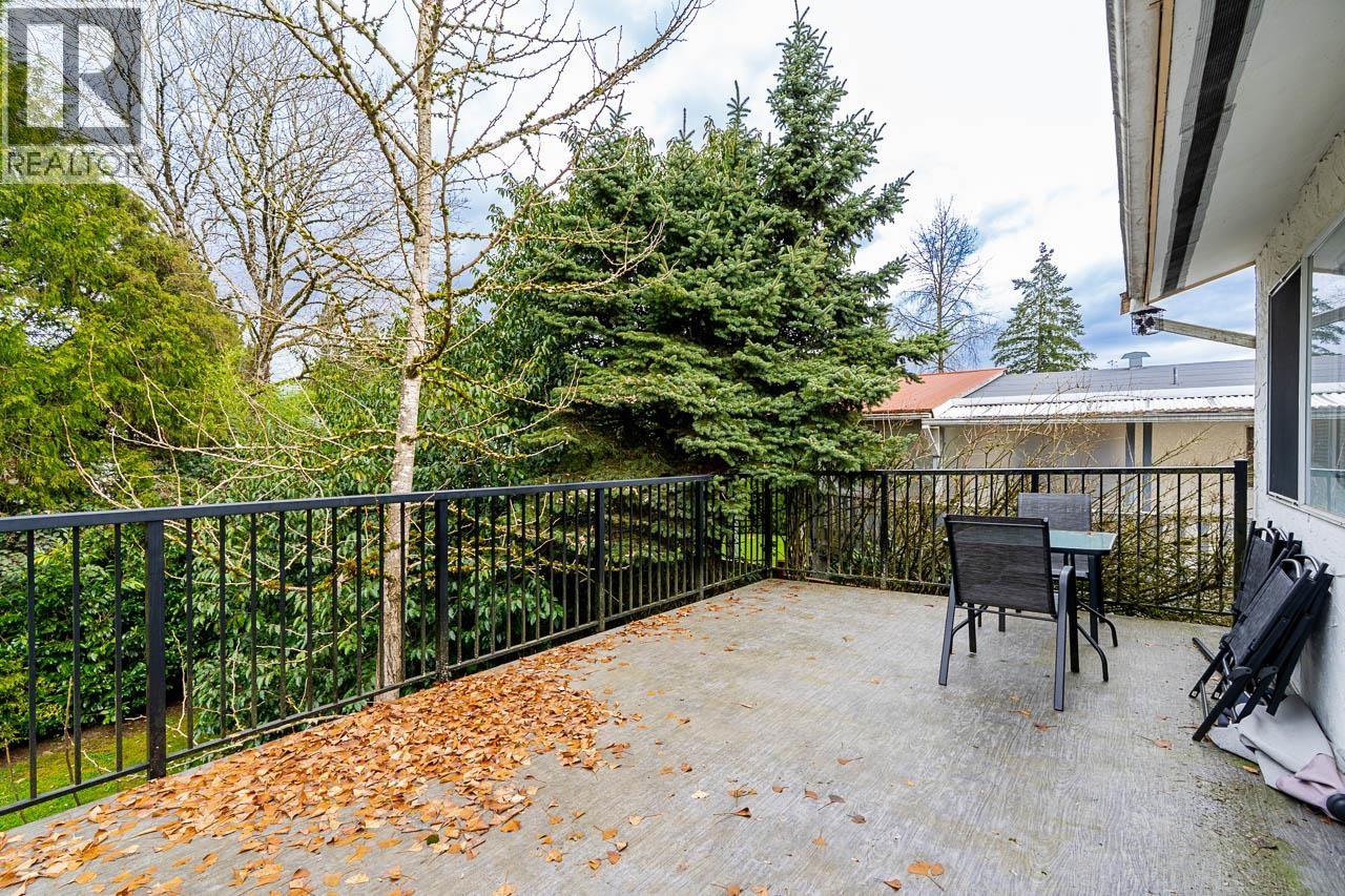 22967 Storey Avenue, Maple Ridge, British Columbia  V2X 3V9 - Photo 21 - R3101208