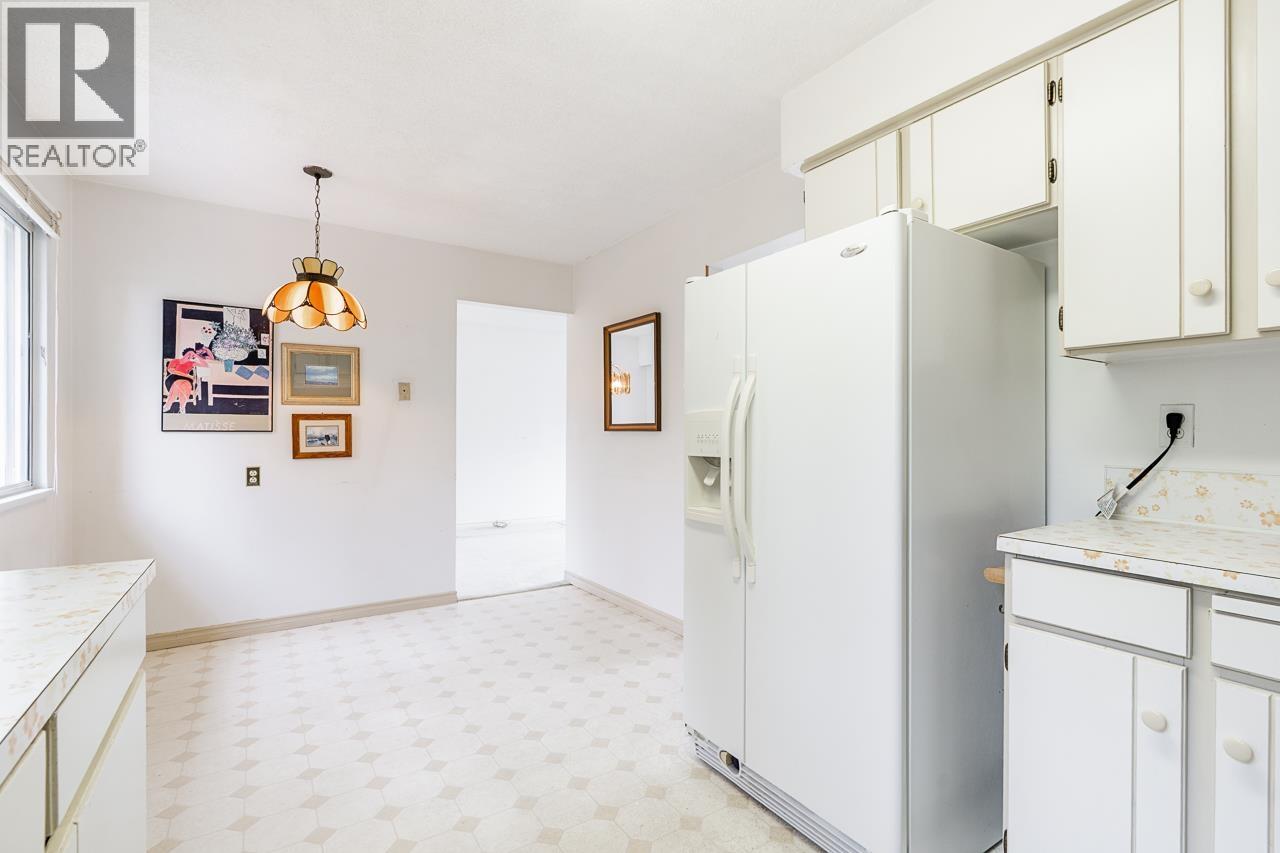 22967 Storey Avenue, Maple Ridge, British Columbia  V2X 3V9 - Photo 10 - R3101208