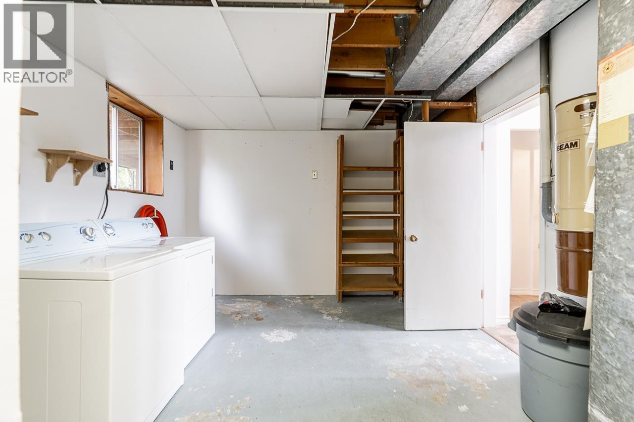 22967 Storey Avenue, Maple Ridge, British Columbia  V2X 3V9 - Photo 19 - R3101208