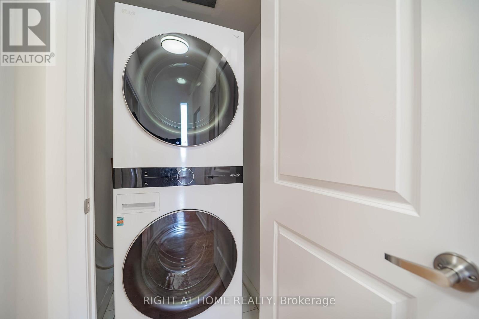 Ph201 - 5791 Yonge Street, Toronto, Ontario  M2M 0A8 - Photo 21 - C12896608