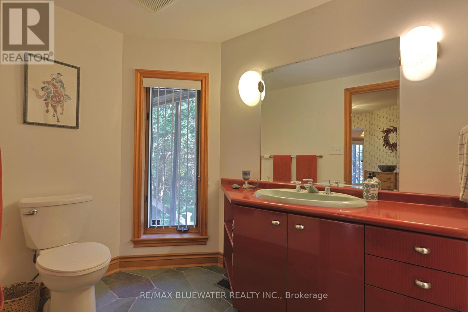 9864 Huron Place, Lambton Shores, Ontario  N0M 1T0 - Photo 26 - X12897648