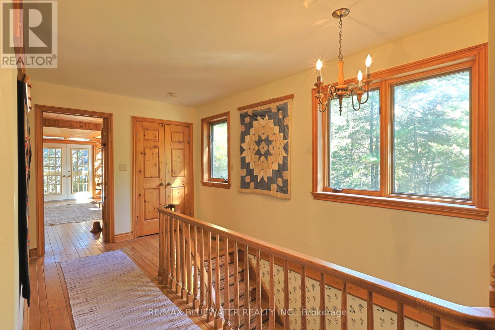 9864 Huron Place, Lambton Shores, Ontario  N0M 1T0 - Photo 28 - X12897648