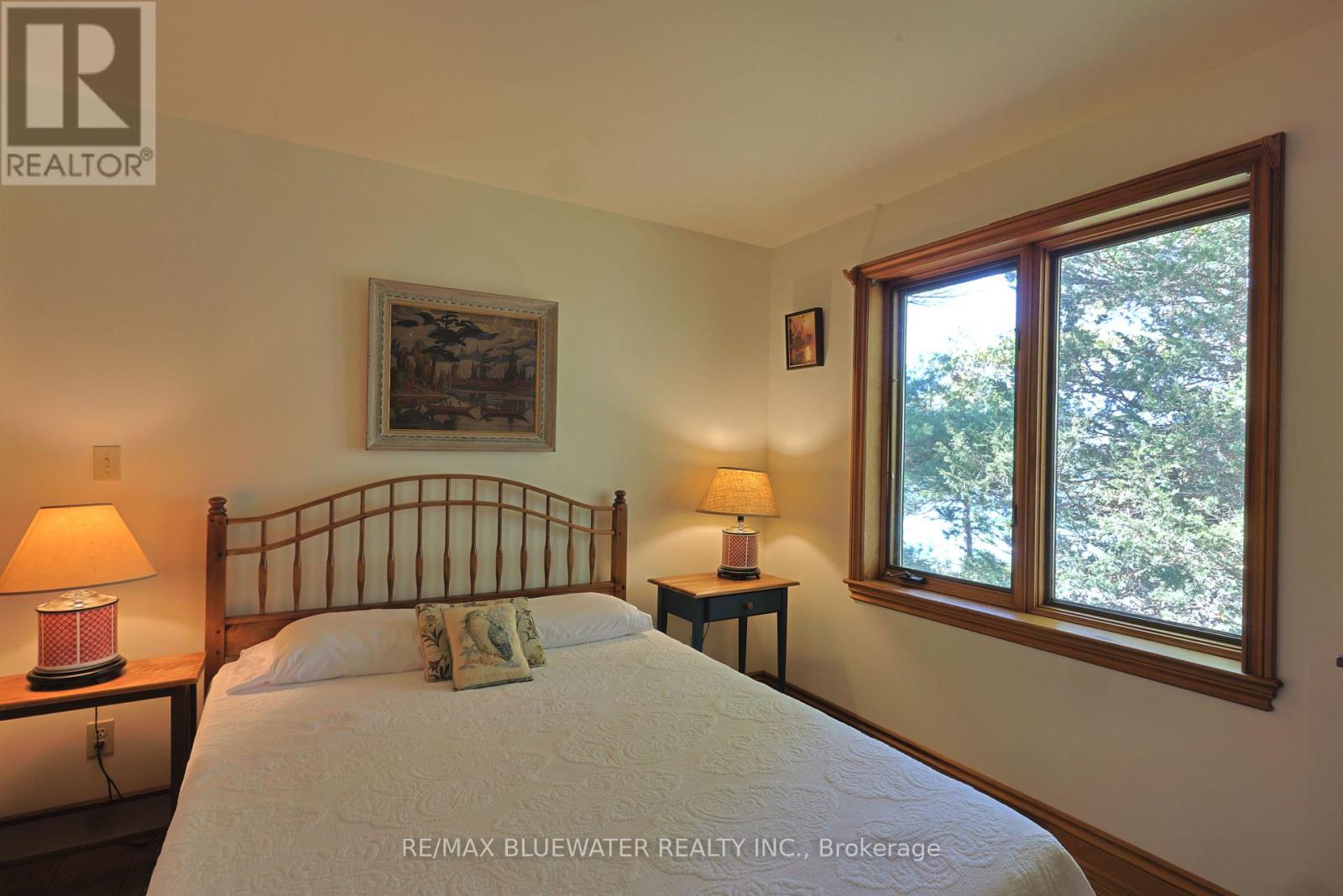 9864 Huron Place, Lambton Shores, Ontario  N0M 1T0 - Photo 36 - X12897648