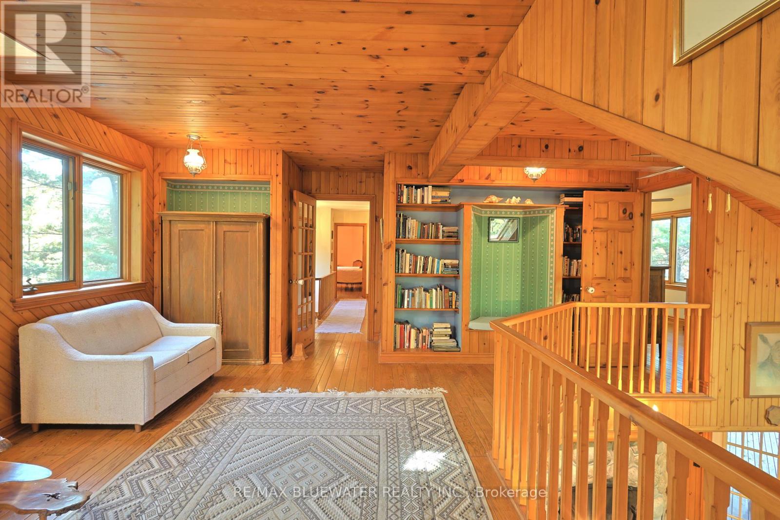 9864 Huron Place, Lambton Shores, Ontario  N0M 1T0 - Photo 38 - X12897648