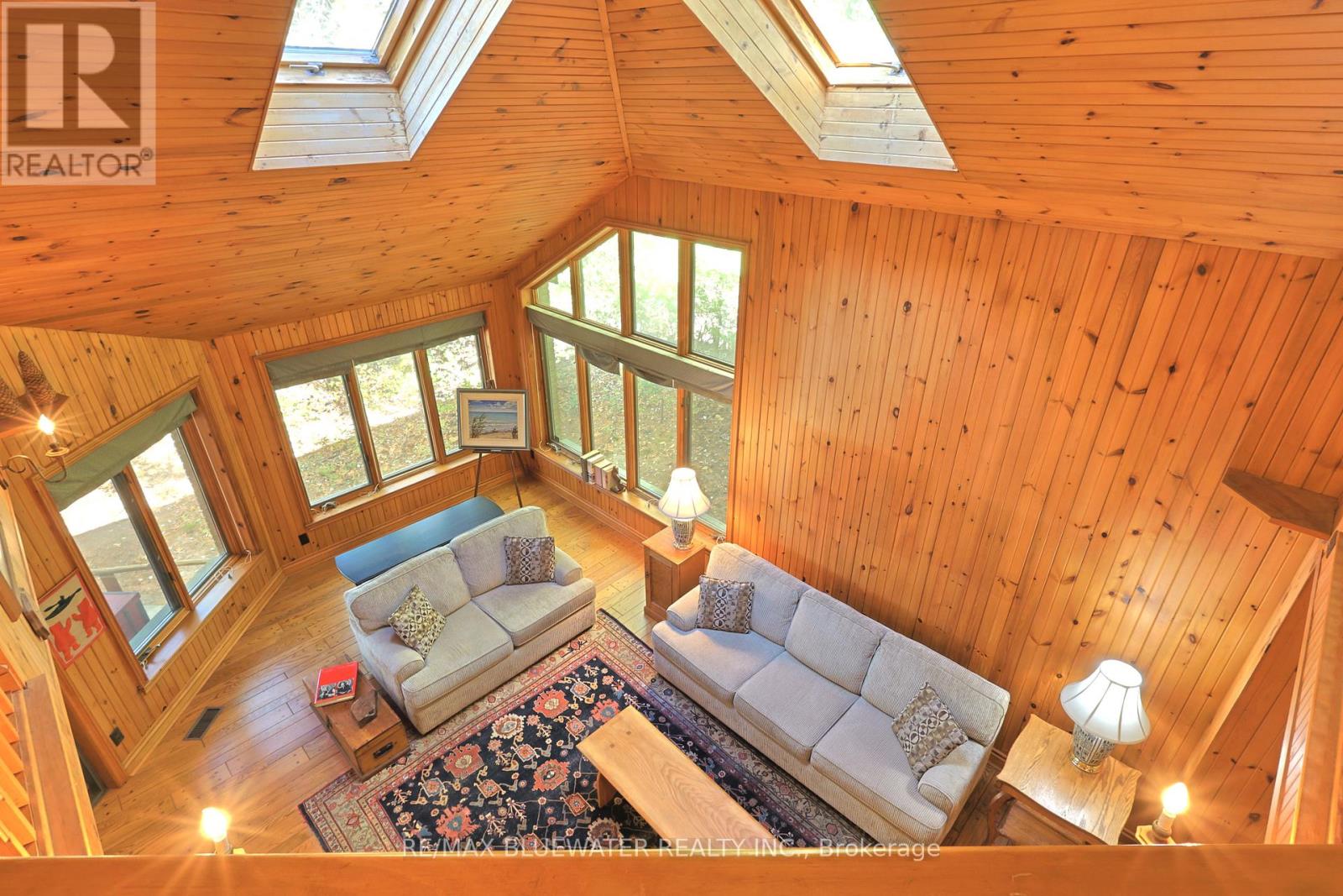 9864 Huron Place, Lambton Shores, Ontario  N0M 1T0 - Photo 40 - X12897648