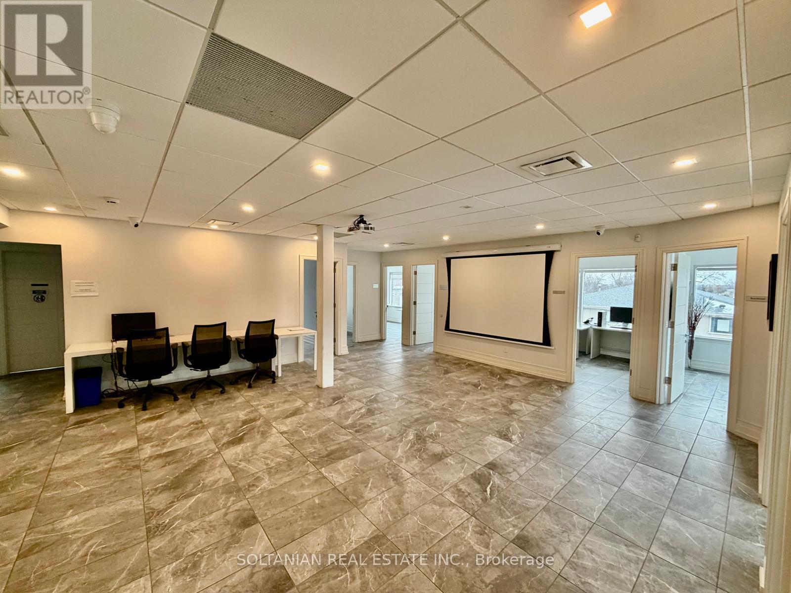 300 - 175 Willowdale Avenue, Toronto, Ontario  M2N 4Y9 - Photo 3 - C12897636