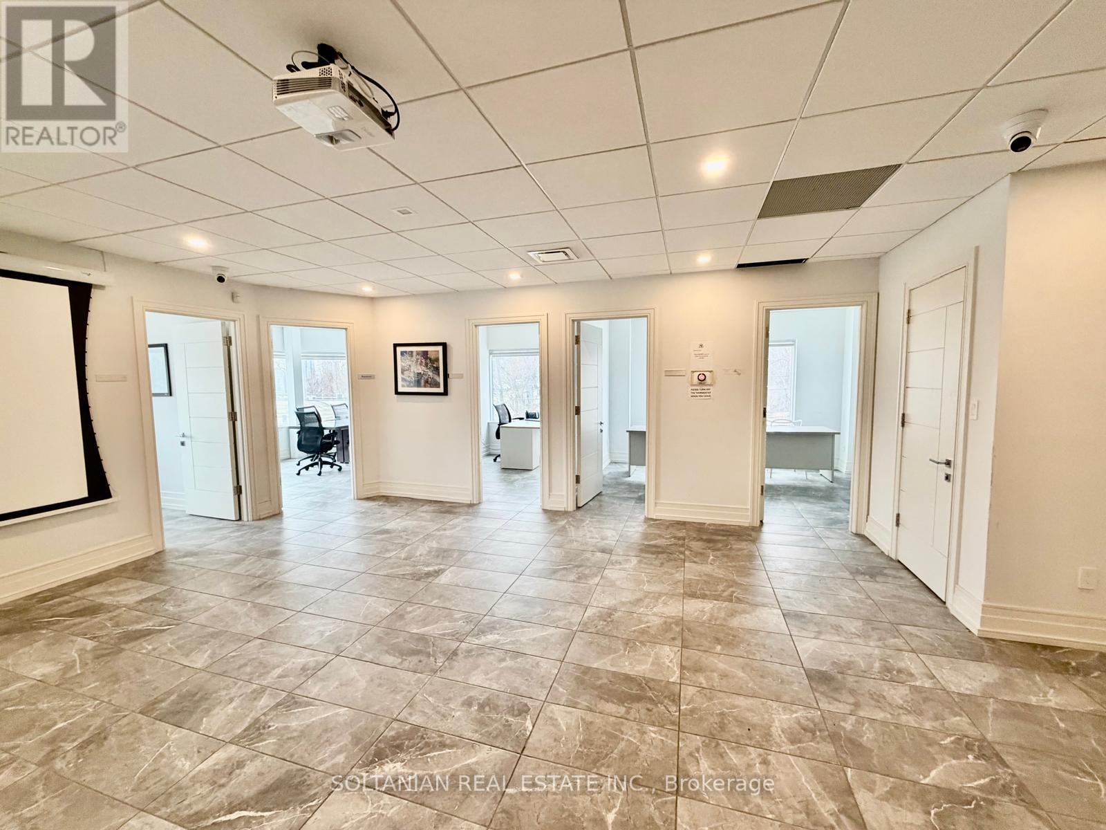 300 - 175 Willowdale Avenue, Toronto, Ontario  M2N 4Y9 - Photo 5 - C12897636