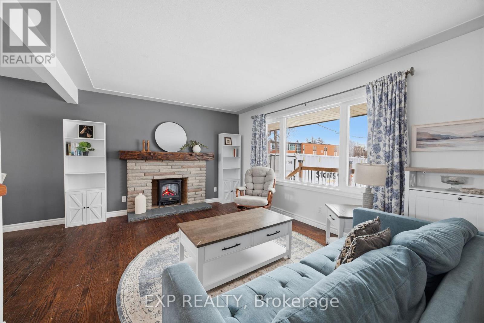 597 Gold Street, Warwick, Ontario  N0M 2S0 - Photo 9 - X12864380