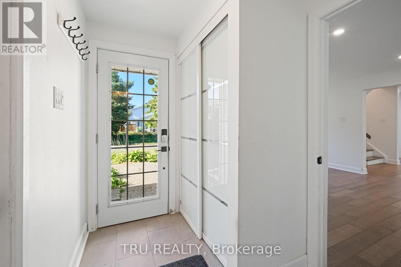 12 Apache Crescent, Ottawa, Ontario  K2E 6H7 - Photo 17 - X12712864