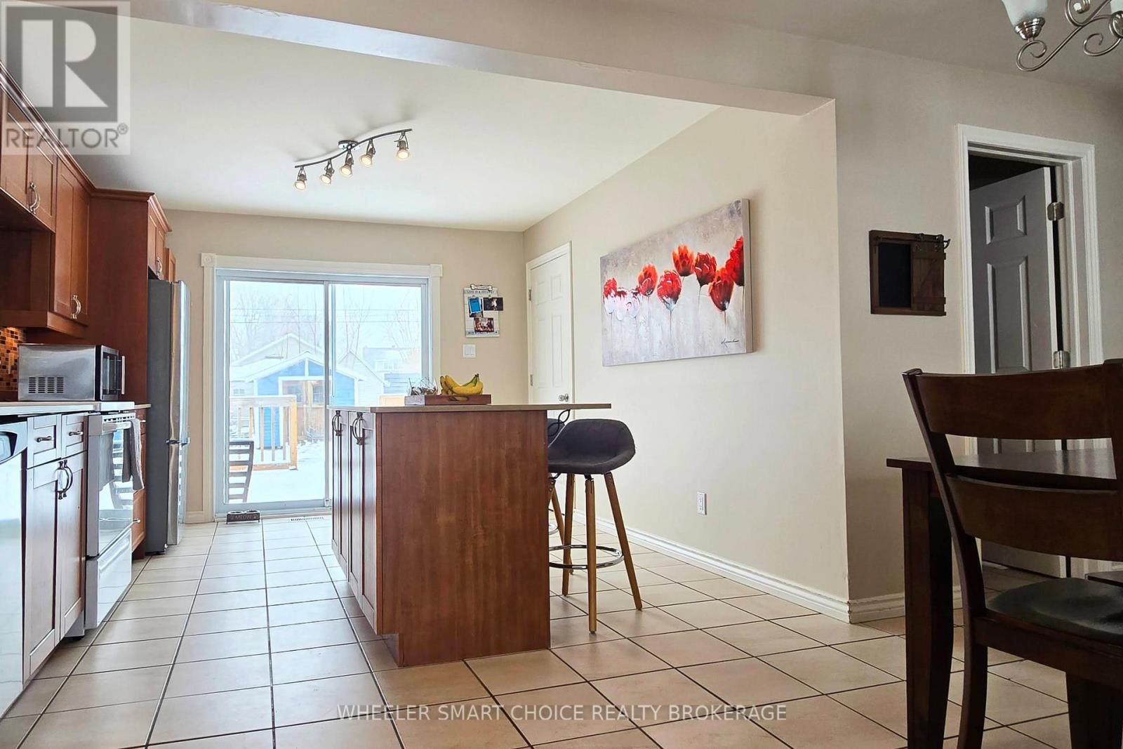 17 Adam Dixon Avenue, South Stormont, Ontario  K0C 1P0 - Photo 33 - X12576376