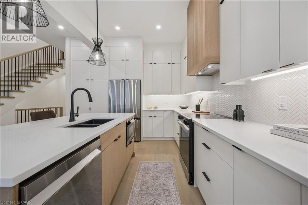 548 Peach Blossom Court, Kitchener, Ontario  N2E 3Z9 - Photo 11 - 40813294