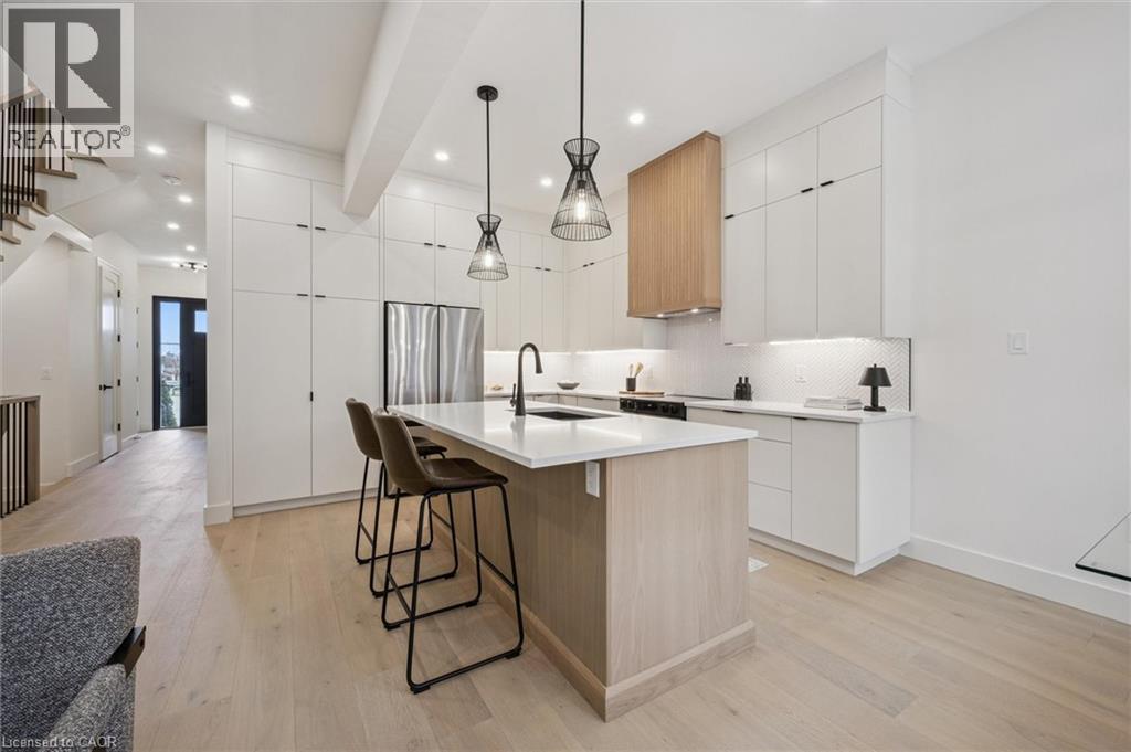 548 Peach Blossom Court, Kitchener, Ontario  N2E 3Z9 - Photo 9 - 40813294