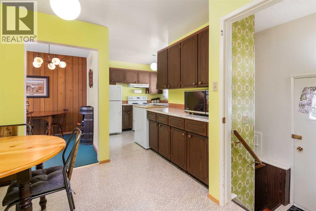 5039 Nemiskam Road Nw, Calgary, Alberta  T2K 2P8 - Photo 11 - A2291825