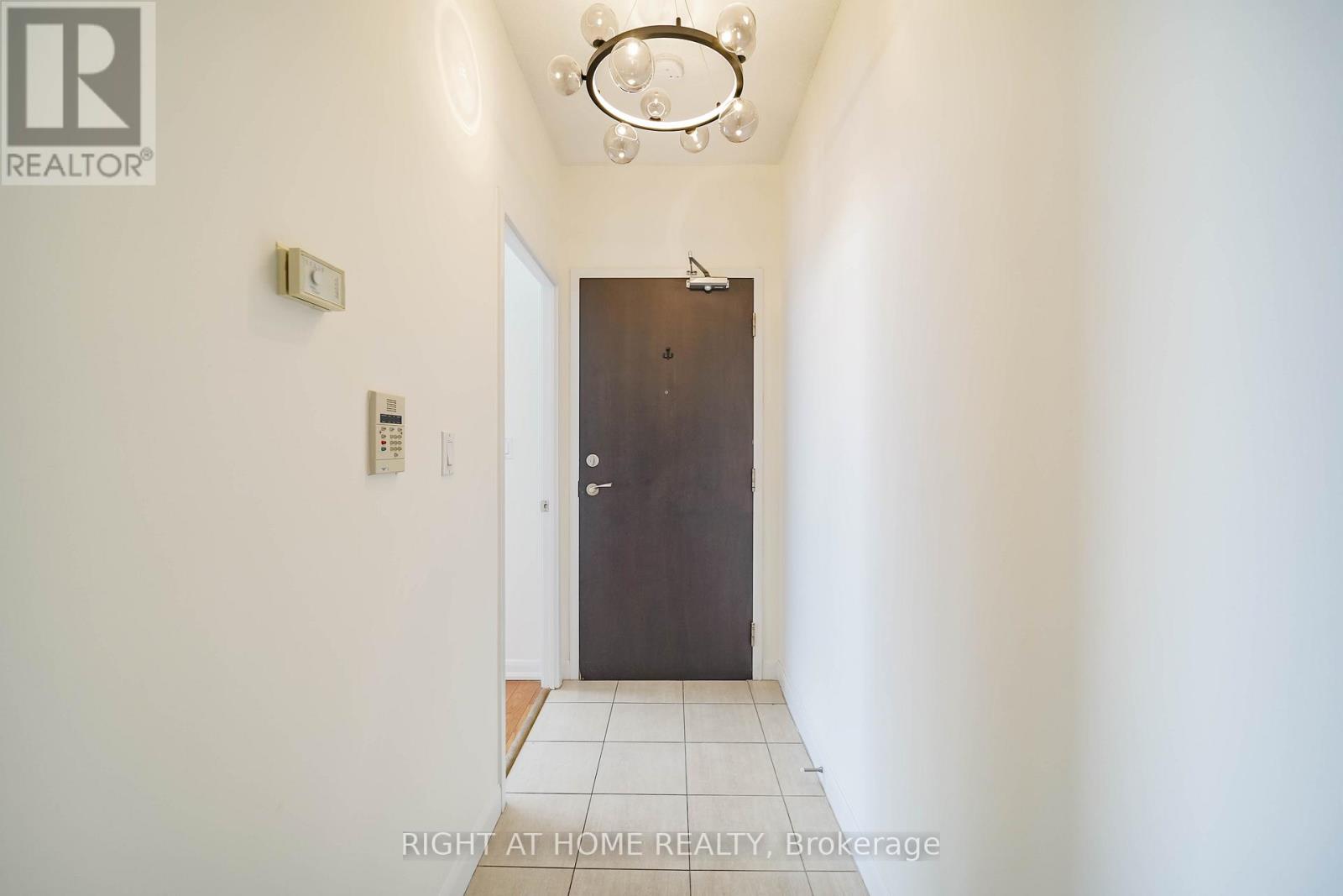 Ph201 - 5791 Yonge Street, Toronto, Ontario  M2M 0A8 - Photo 2 - C12896608