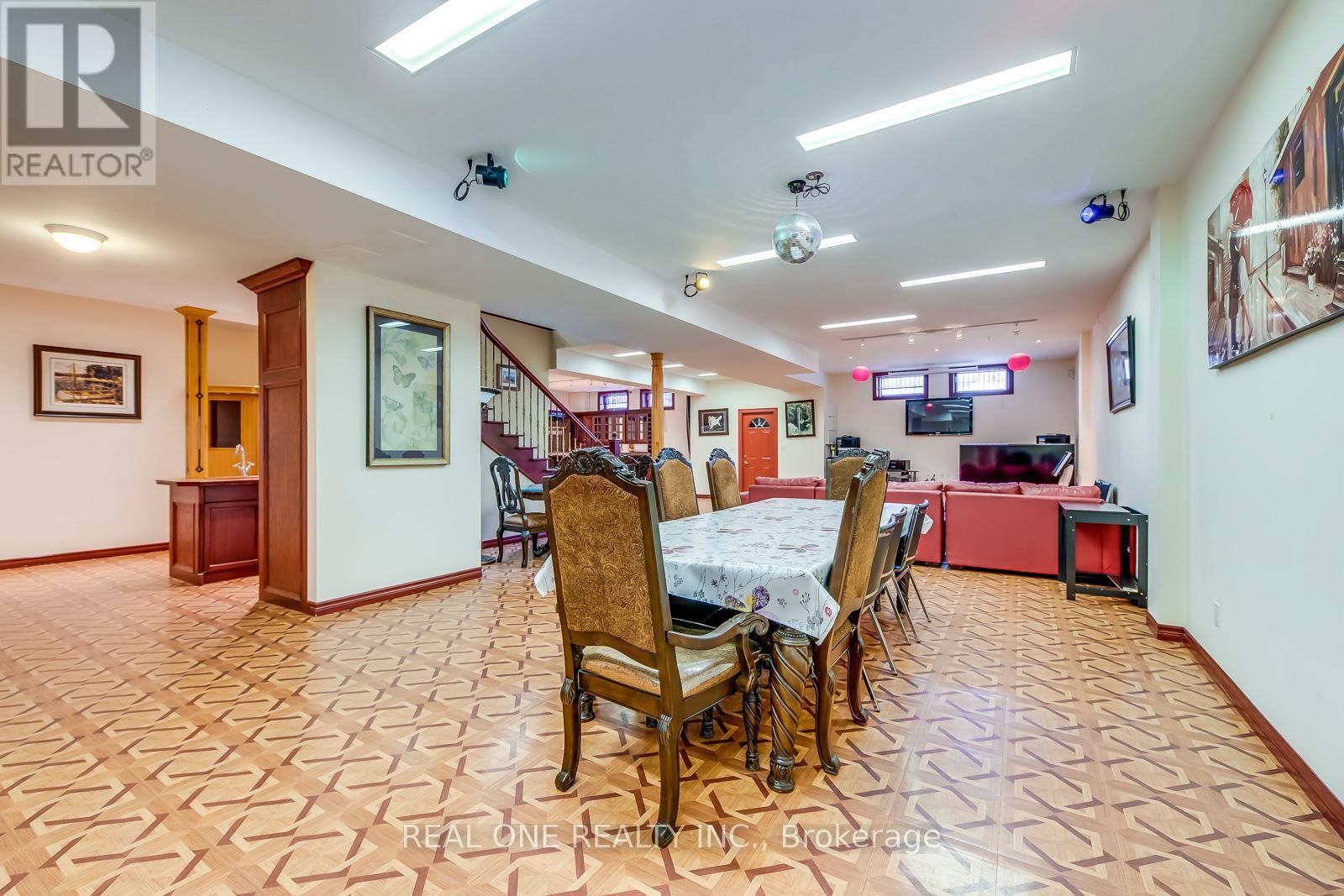 3480 Joan Drive, Mississauga, Ontario  L5B 1T5 - Photo 35 - W12894644