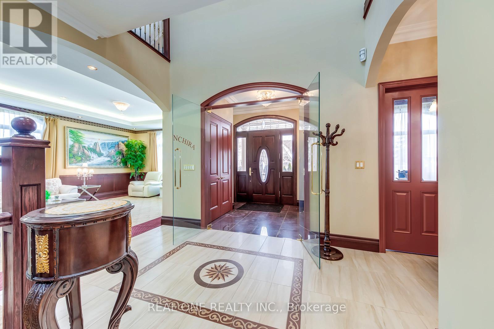 3480 Joan Drive, Mississauga, Ontario  L5B 1T5 - Photo 4 - W12894644