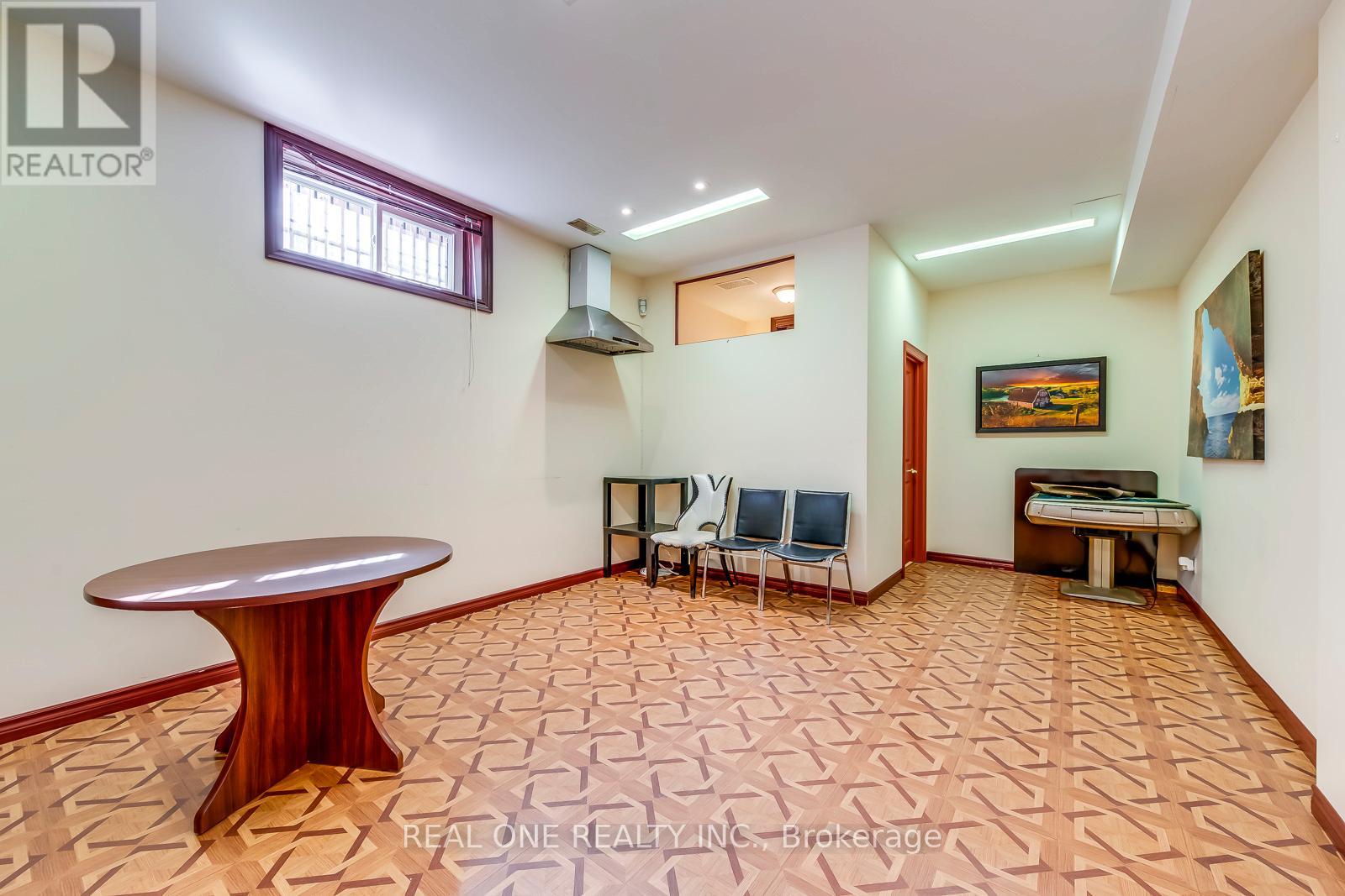 3480 Joan Drive, Mississauga, Ontario  L5B 1T5 - Photo 38 - W12894644