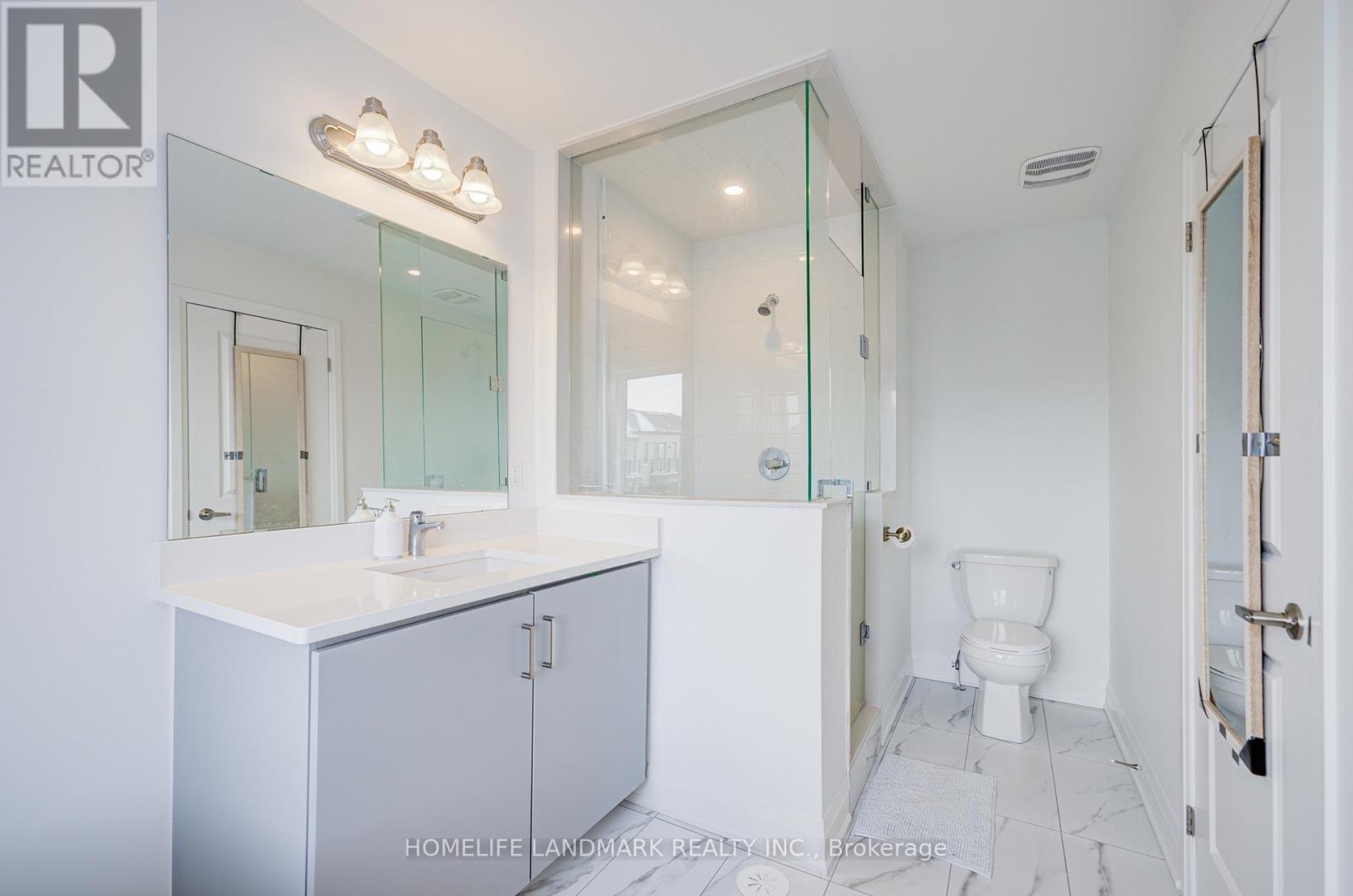 14 Carole Bell Way, Markham, Ontario  L6E 0W2 - Photo 6 - N12897642