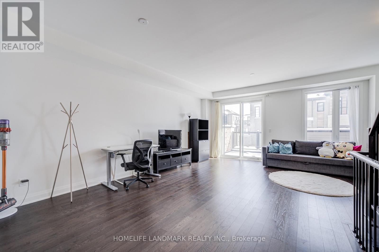 14 Carole Bell Way, Markham, Ontario  L6E 0W2 - Photo 9 - N12897642