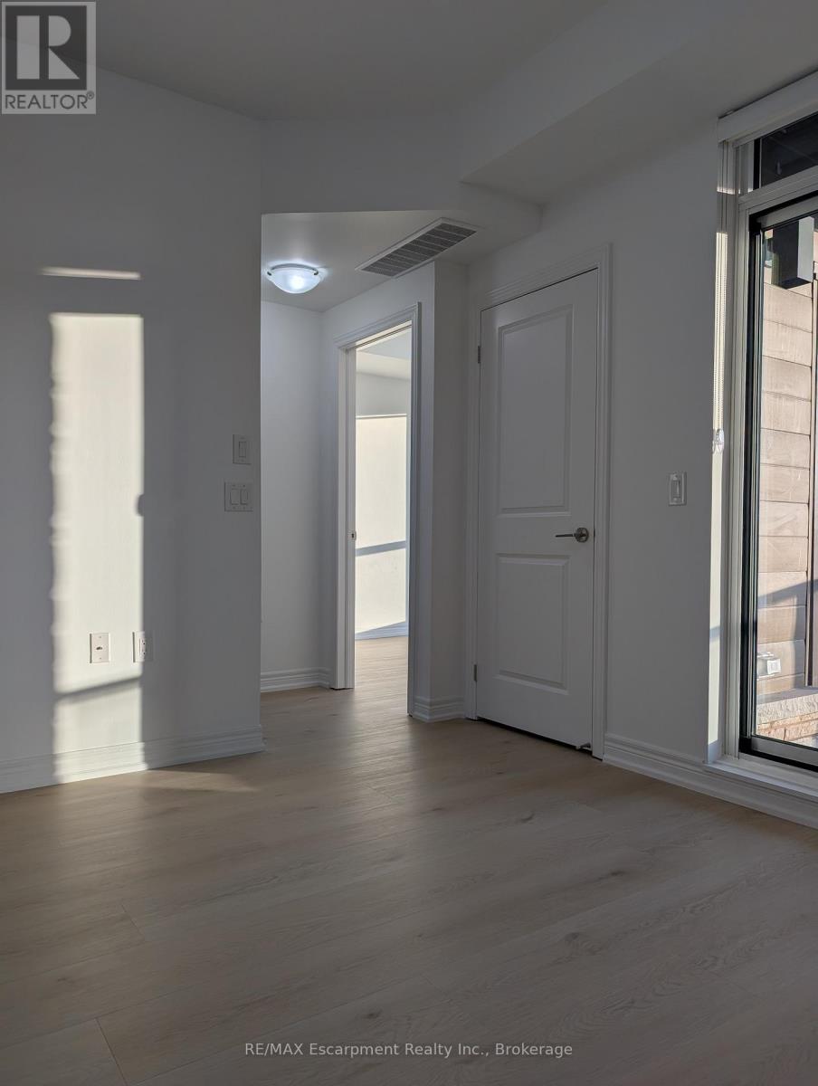 205 - 2393 Bronte Road, Oakville, Ontario  L6M 1P4 - Photo 7 - W12897480