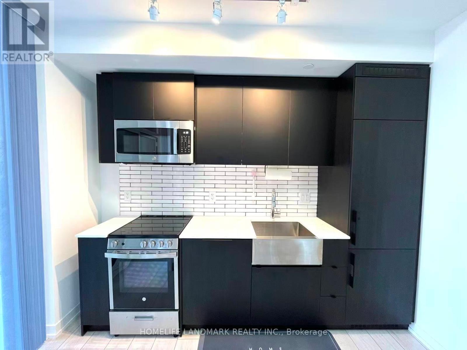 512 - 270 Dufferin Street, Toronto, Ontario  M6K 0H8 - Photo 2 - W12897652