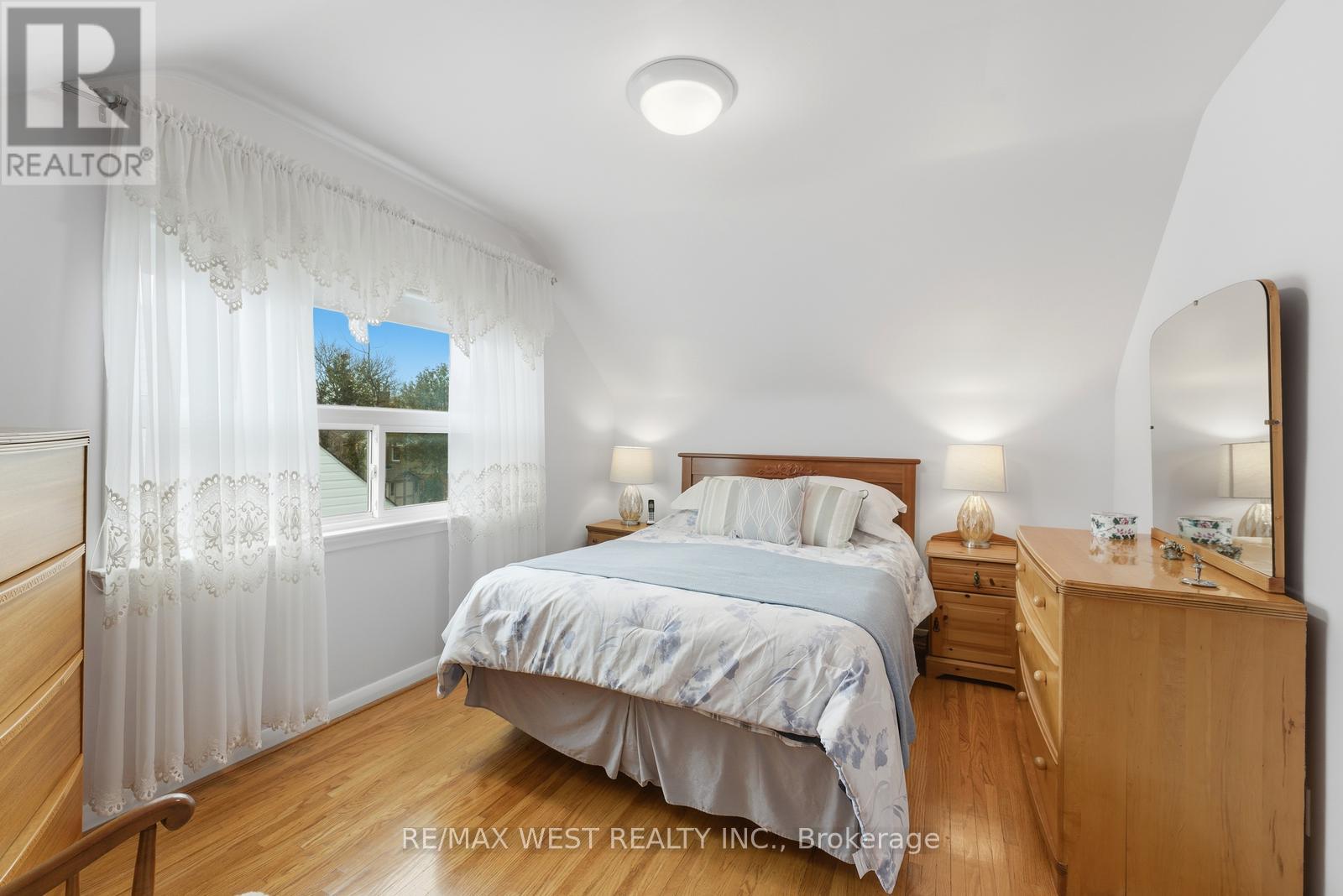 88 Redwater Drive, Toronto, Ontario  M9W 1Z9 - Photo 16 - W12897682