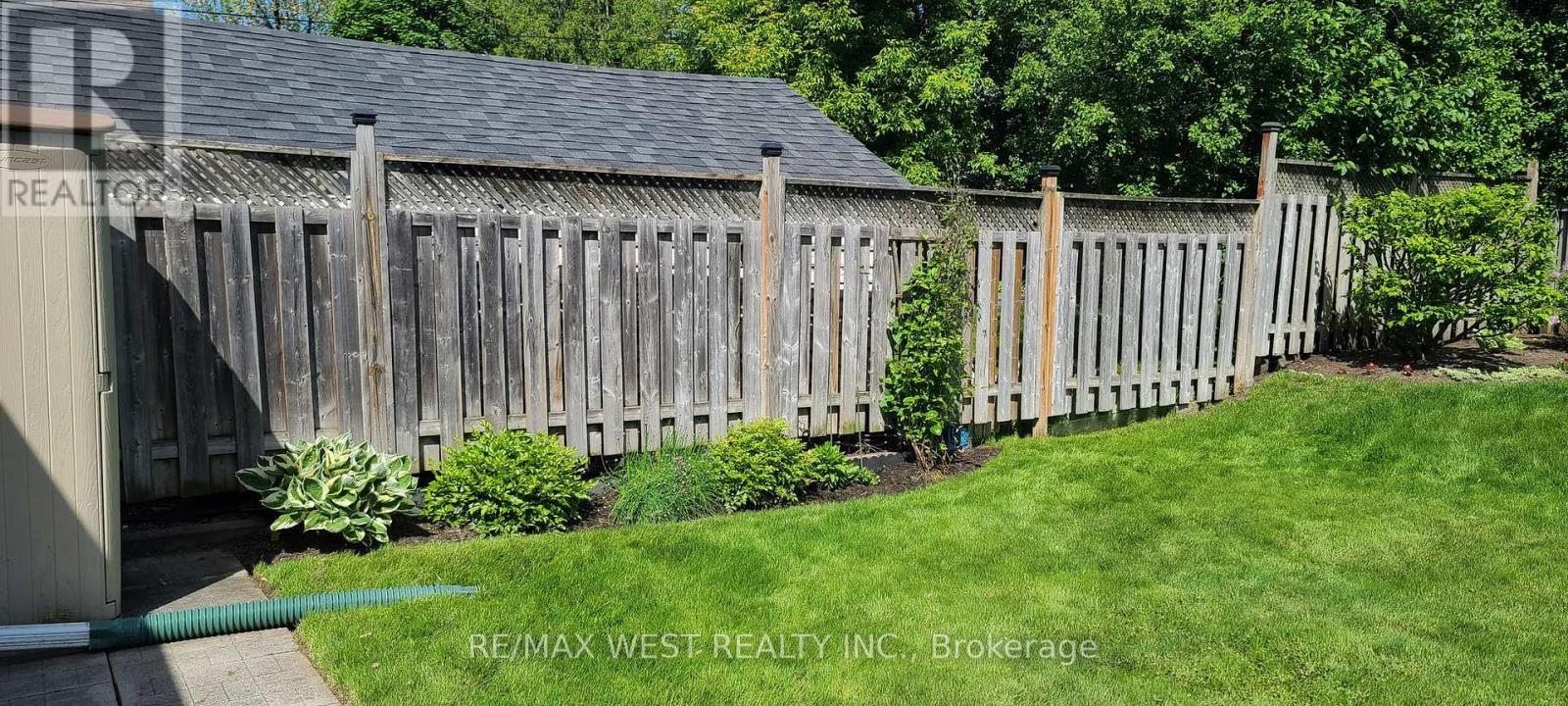 88 Redwater Drive, Toronto, Ontario  M9W 1Z9 - Photo 24 - W12897682