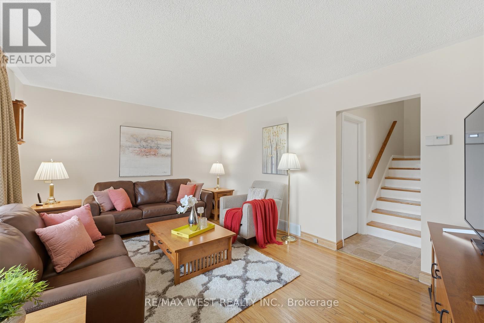 88 Redwater Drive, Toronto, Ontario  M9W 1Z9 - Photo 5 - W12897682
