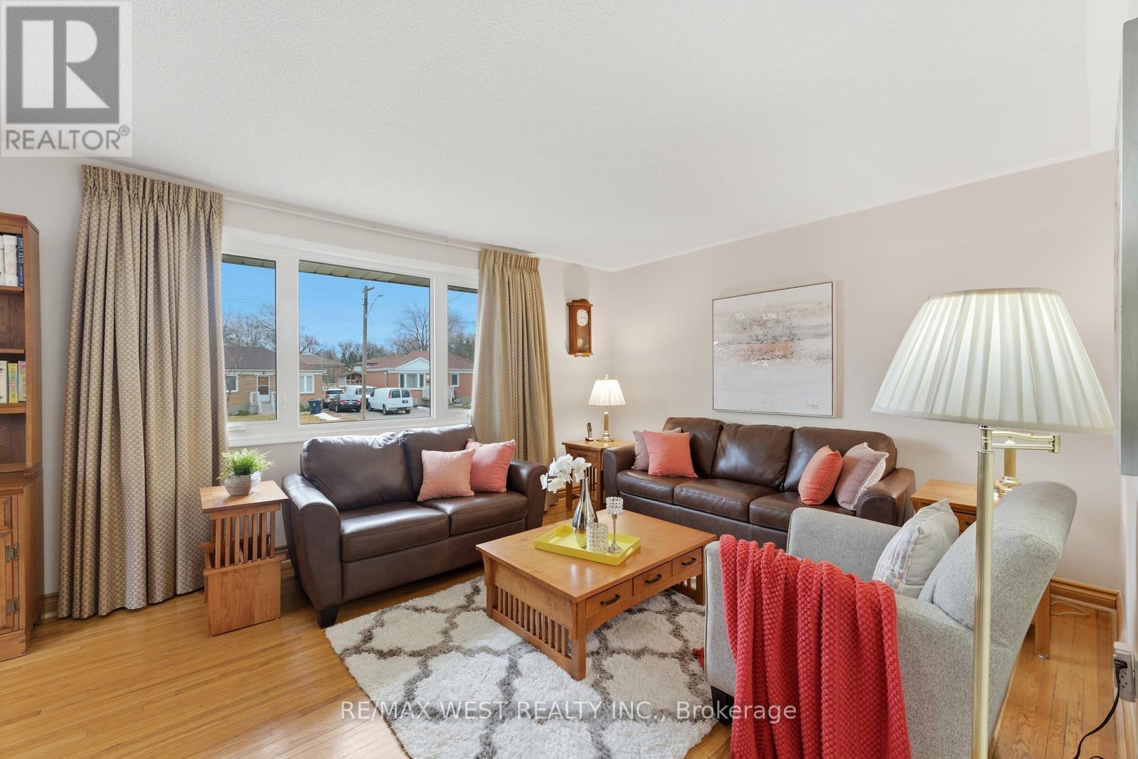 88 Redwater Drive, Toronto, Ontario  M9W 1Z9 - Photo 8 - W12897682