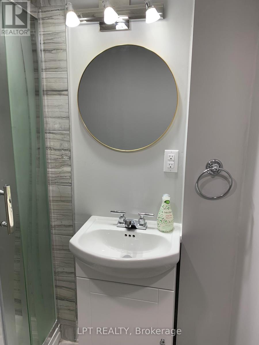 6 Mystcal Road, Brampton, Ontario  L7A 2R6 - Photo 12 - W12897686