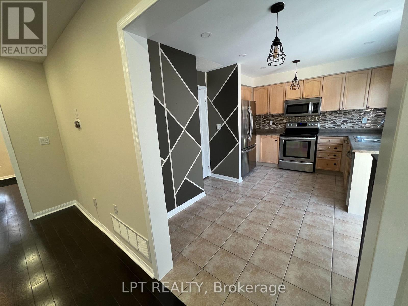 6 Mystcal Road, Brampton, Ontario  L7A 2R6 - Photo 3 - W12897686