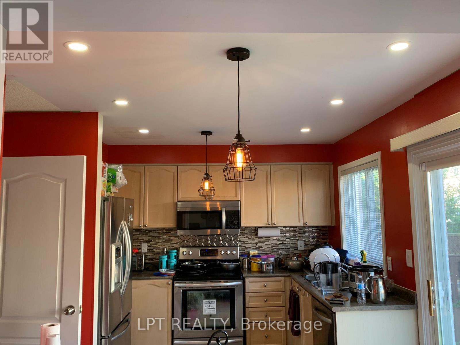 6 Mystcal Road, Brampton, Ontario  L7A 2R6 - Photo 5 - W12897686