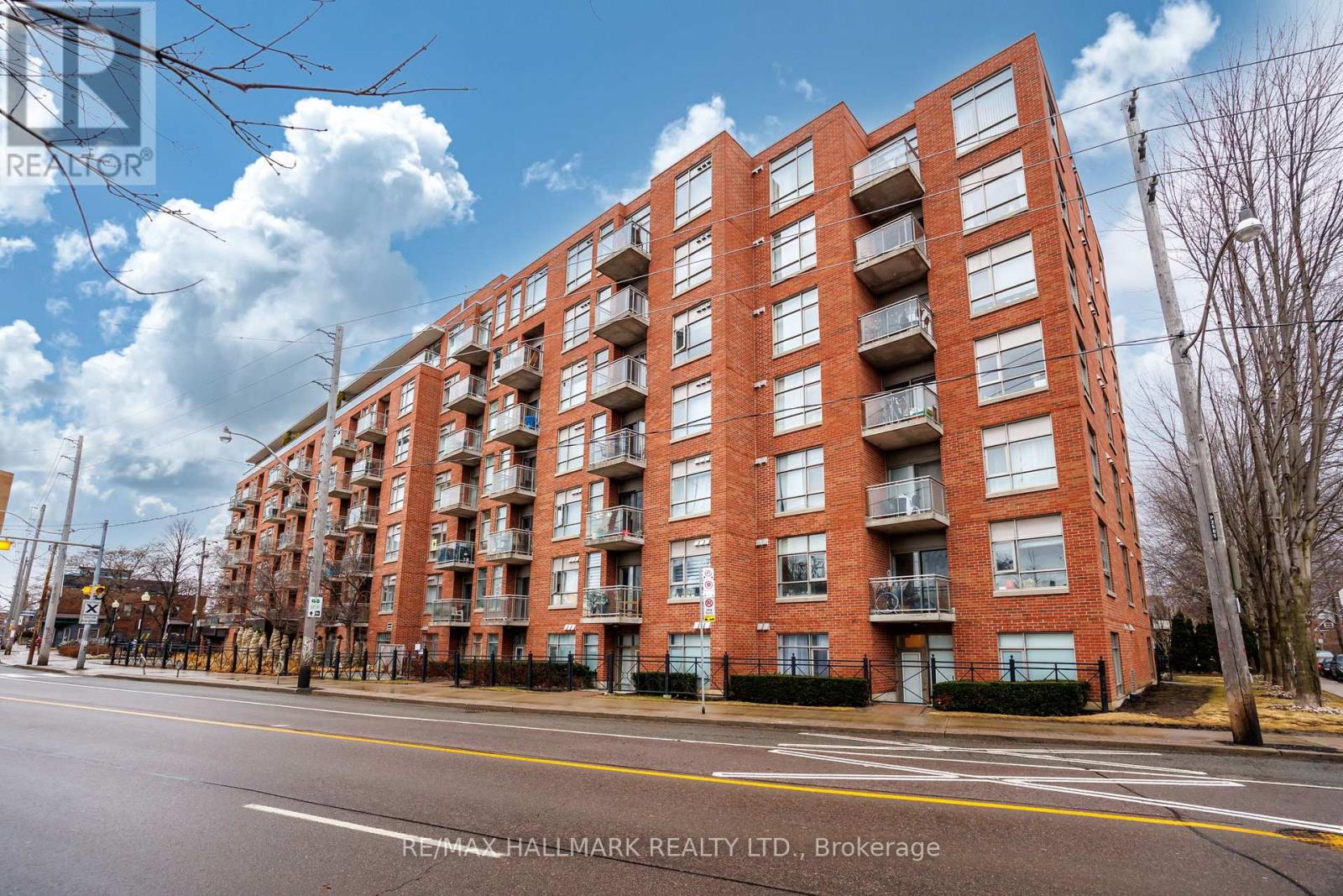 519 - 2495 Dundas Street W, Toronto, Ontario  M6P 1X4 - Photo 35 - W12897698