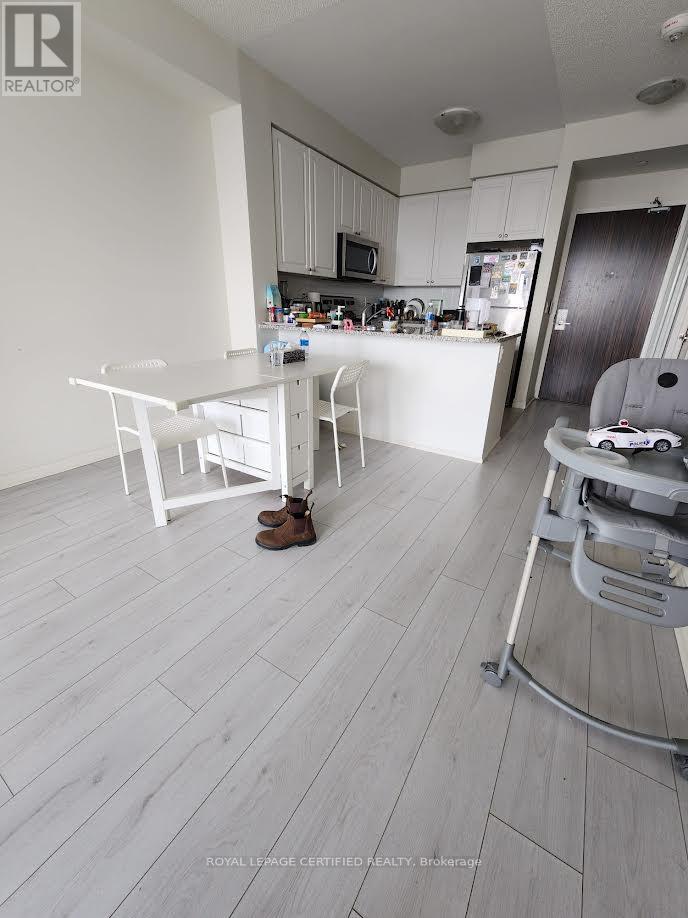 1703 - 349 Rathburn Road W, Mississauga (City Centre), Ontario  L5B 0C9 - Photo 6 - W12897700