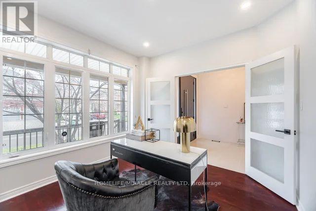 3278 Paul Henderson Drive, Mississauga, Ontario  L5M 0H3 - Photo 16 - W12897702