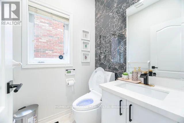 3278 Paul Henderson Drive, Mississauga, Ontario  L5M 0H3 - Photo 17 - W12897702