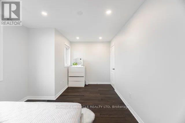 3278 Paul Henderson Drive, Mississauga, Ontario  L5M 0H3 - Photo 35 - W12897702