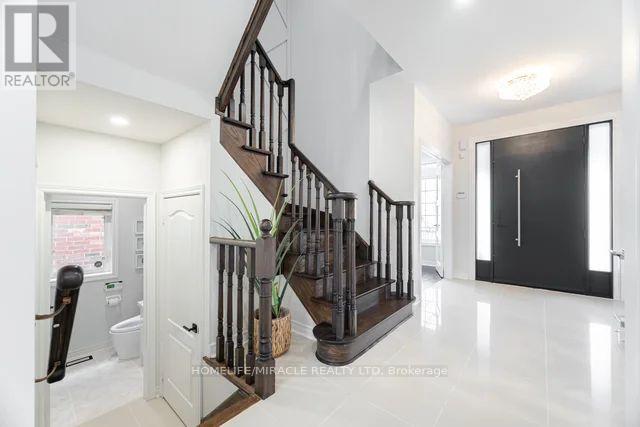 3278 Paul Henderson Drive, Mississauga, Ontario  L5M 0H3 - Photo 38 - W12897702