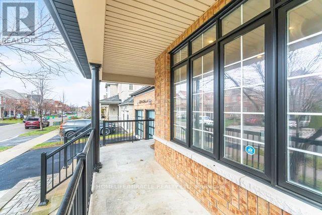 3278 Paul Henderson Drive, Mississauga, Ontario  L5M 0H3 - Photo 4 - W12897702