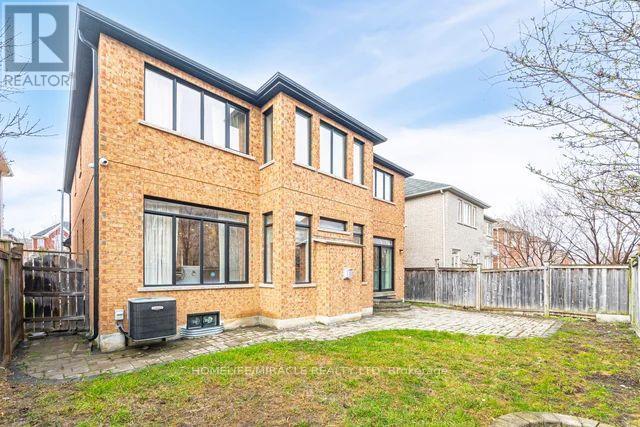 3278 Paul Henderson Drive, Mississauga, Ontario  L5M 0H3 - Photo 48 - W12897702